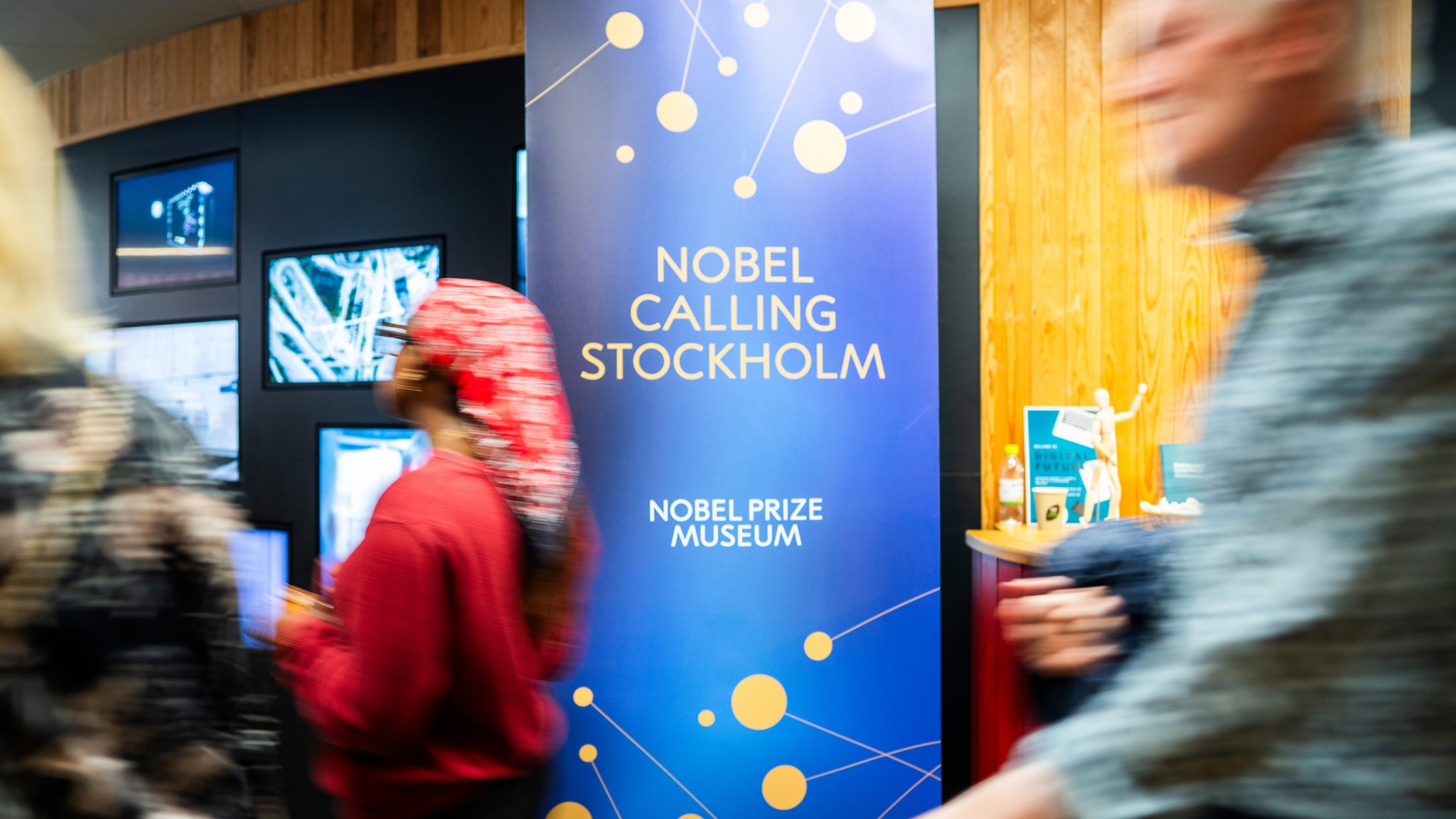 Folk i rörelse under Nobel Calling. Foto: Digital Future KTH
