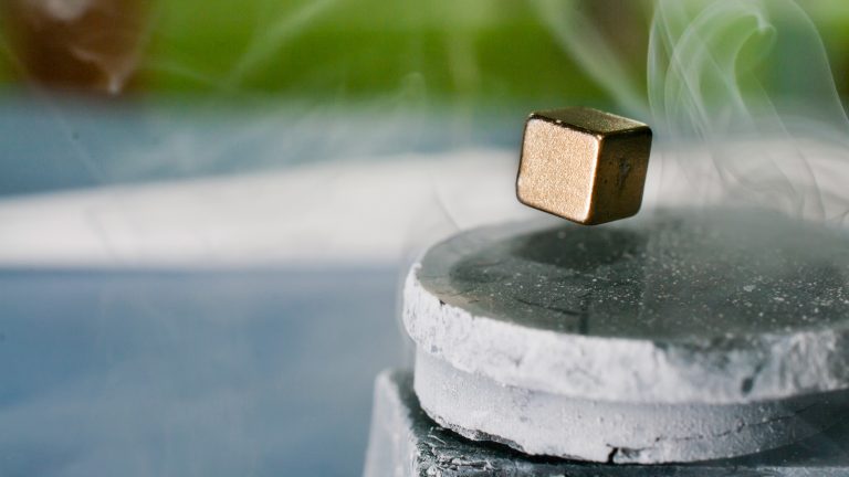 Magnetism och supraledare (gy) – resurssida